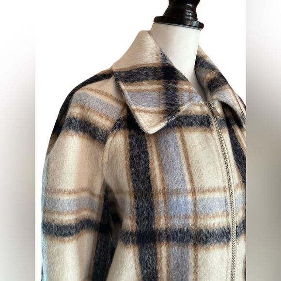 NWT Bagatelle Cream, Blue, Neutral Plaid Cropped Jacket | M - Picture 3 of 9